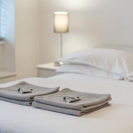 Soho & Covent Garden Apartment, Sleeps 3 London Ngoại thất bức ảnh