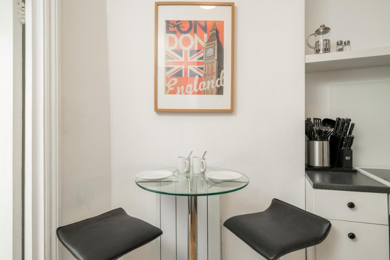 Soho & Covent Garden Apartment, Sleeps 3 London Ngoại thất bức ảnh