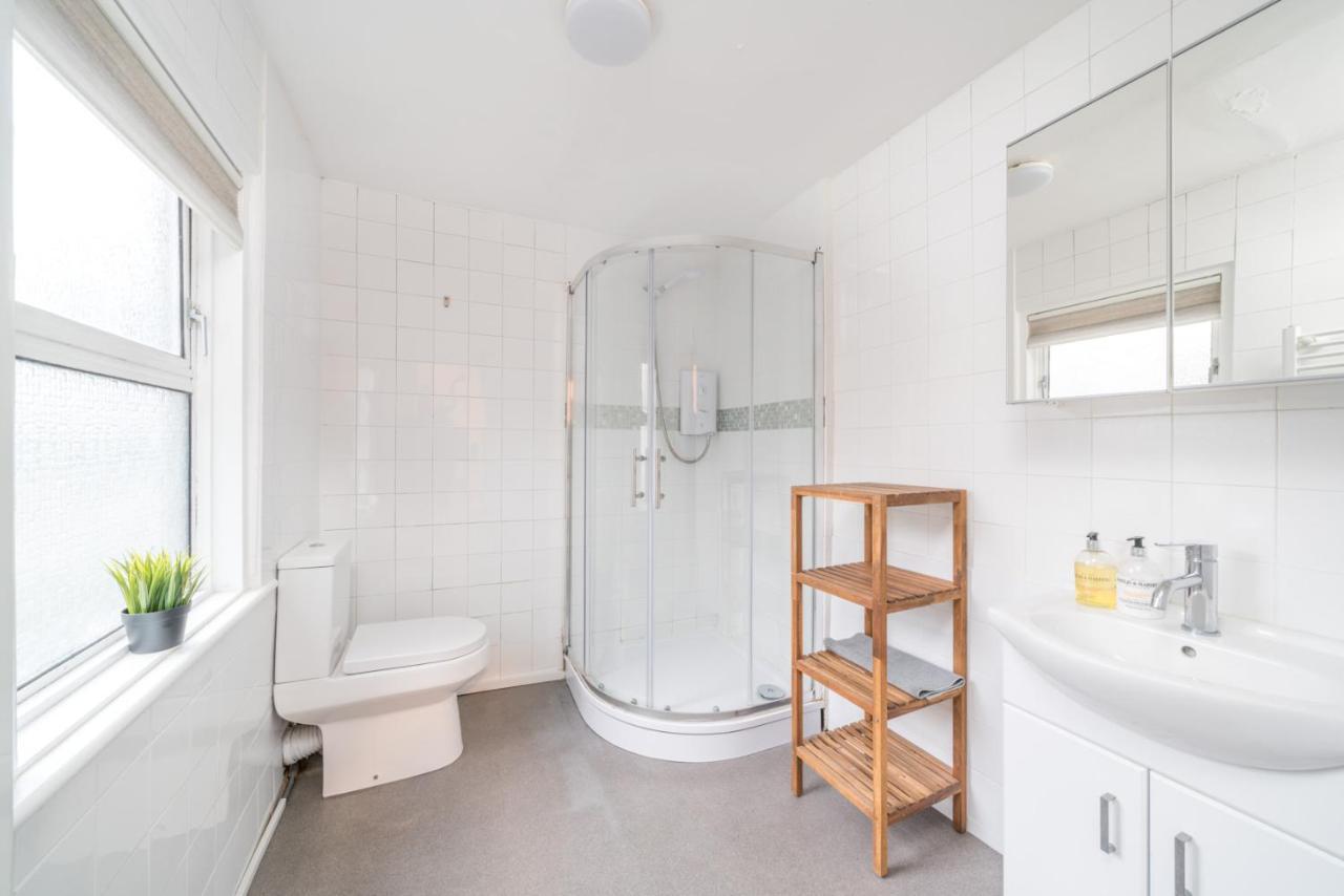 Soho & Covent Garden Apartment, Sleeps 3 London Ngoại thất bức ảnh